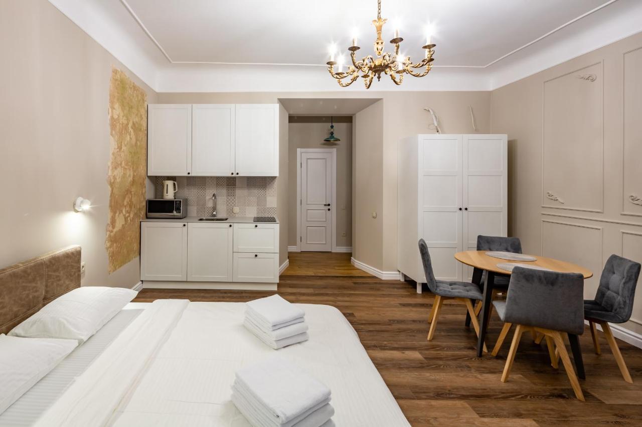 Romari Площа Катедральна 8 Apartment Lviv Exterior photo
