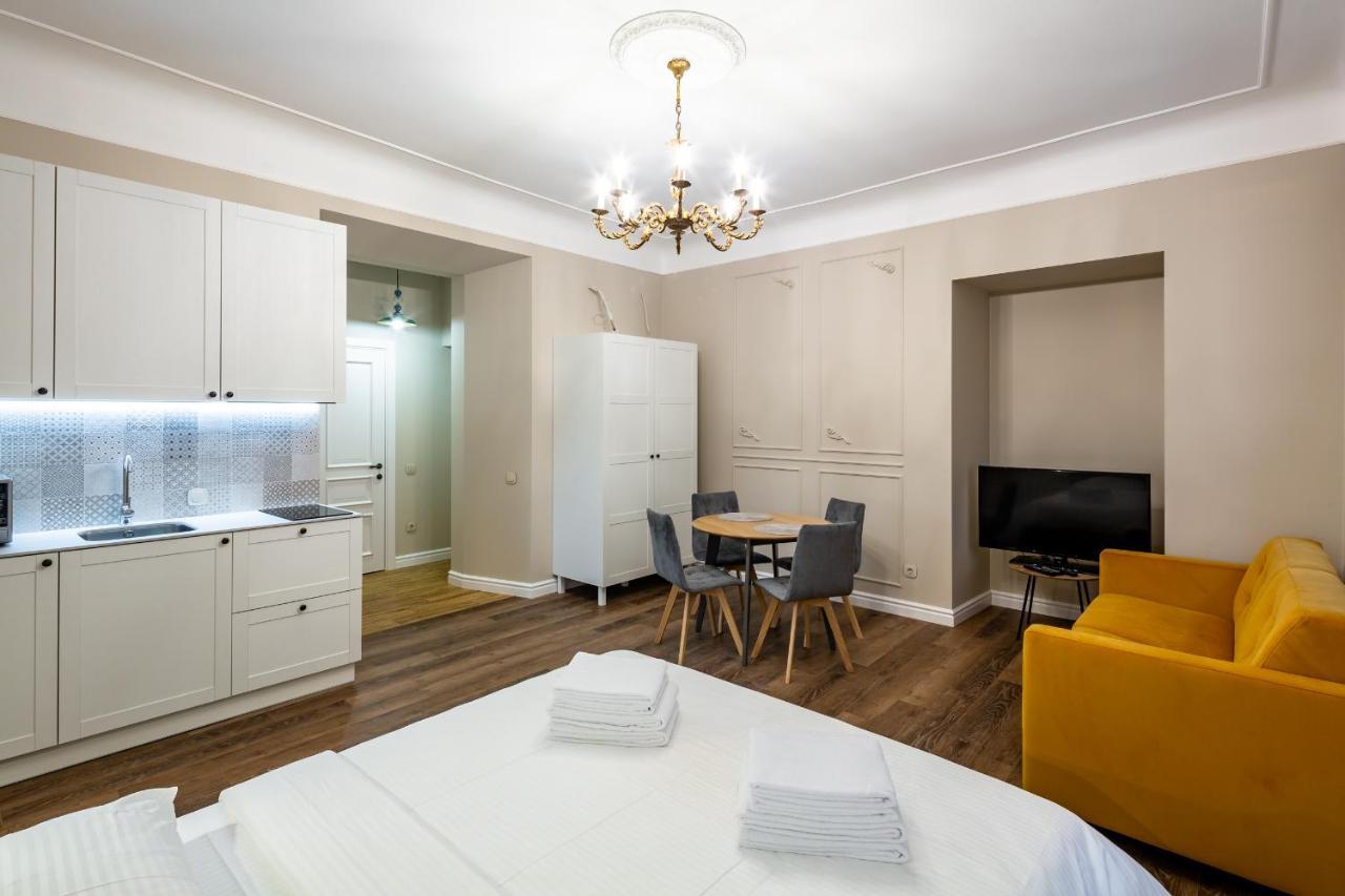 Romari Площа Катедральна 8 Apartment Lviv Exterior photo